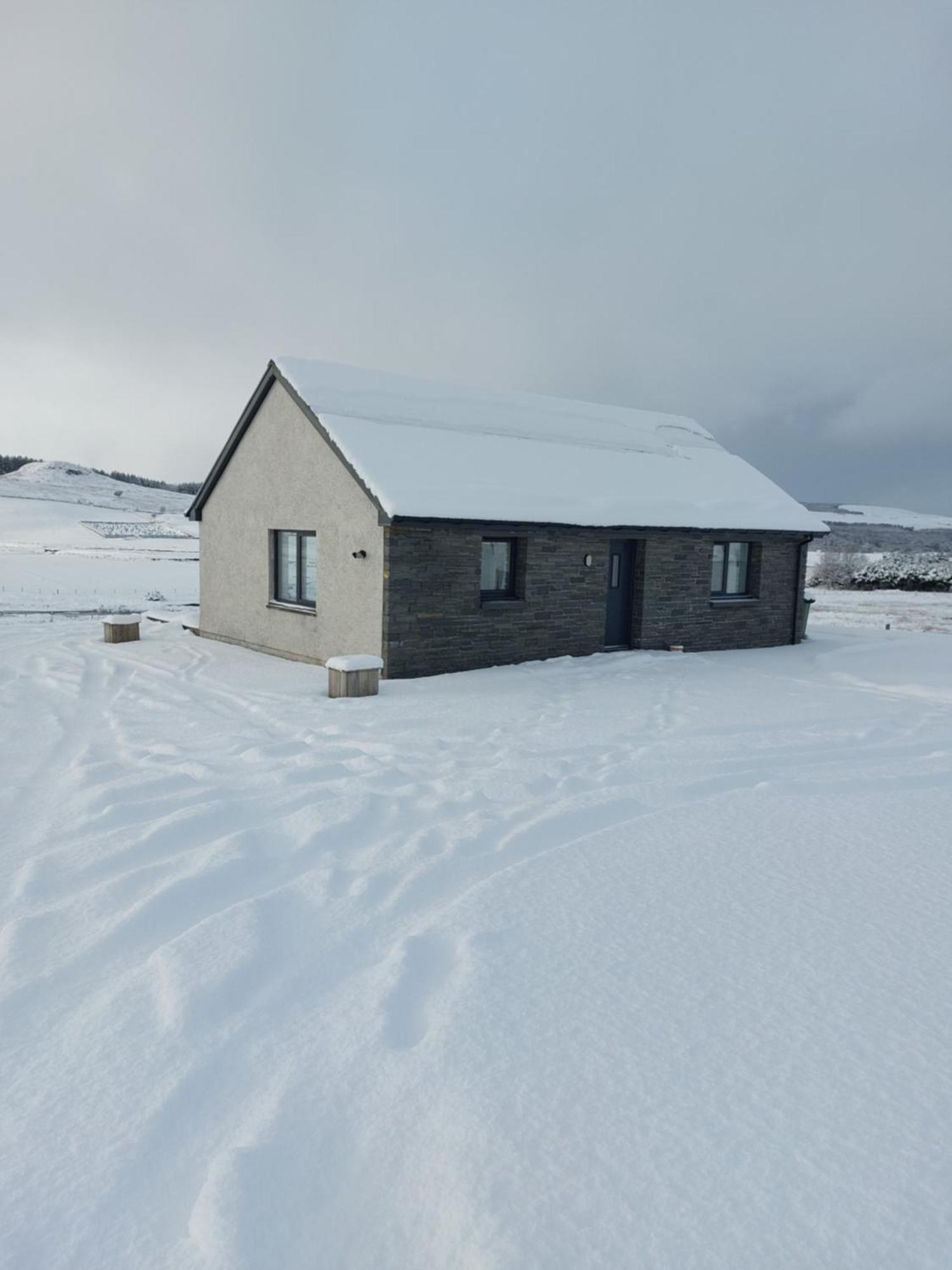 Poachers Bothy Skeabost 外观 照片