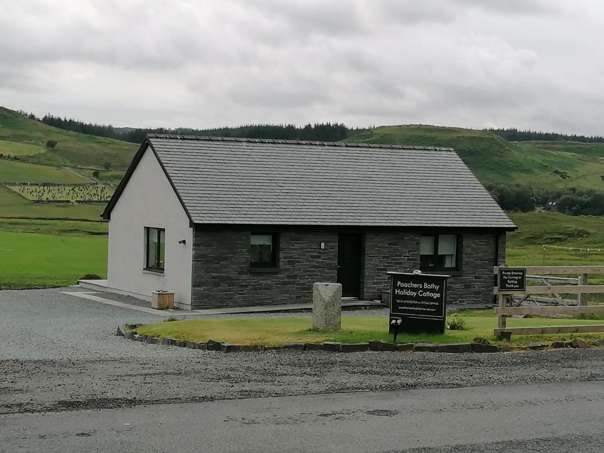 Poachers Bothy Skeabost 外观 照片